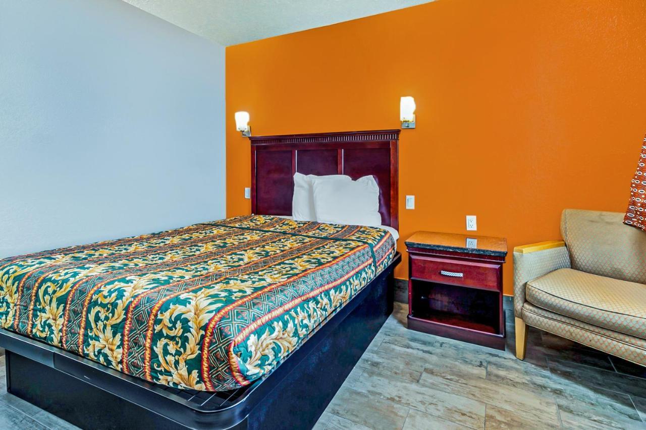 Oyo Hotel Lake Charles Hwy 10 Extérieur photo