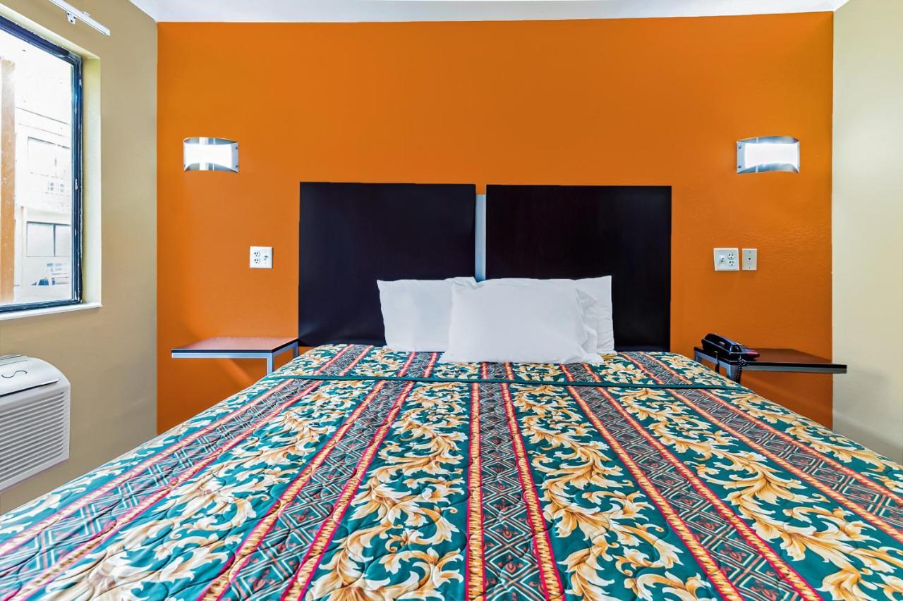 Oyo Hotel Lake Charles Hwy 10 Extérieur photo