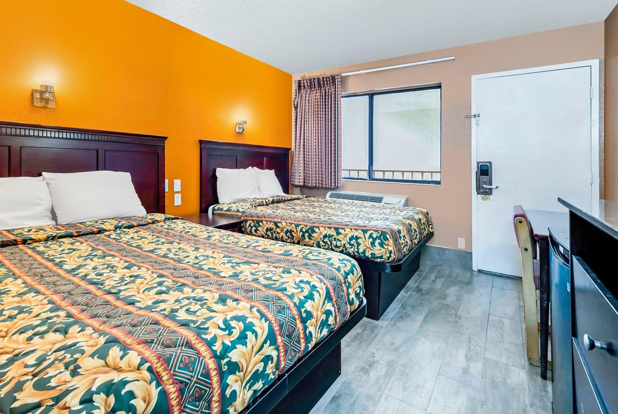 Oyo Hotel Lake Charles Hwy 10 Extérieur photo