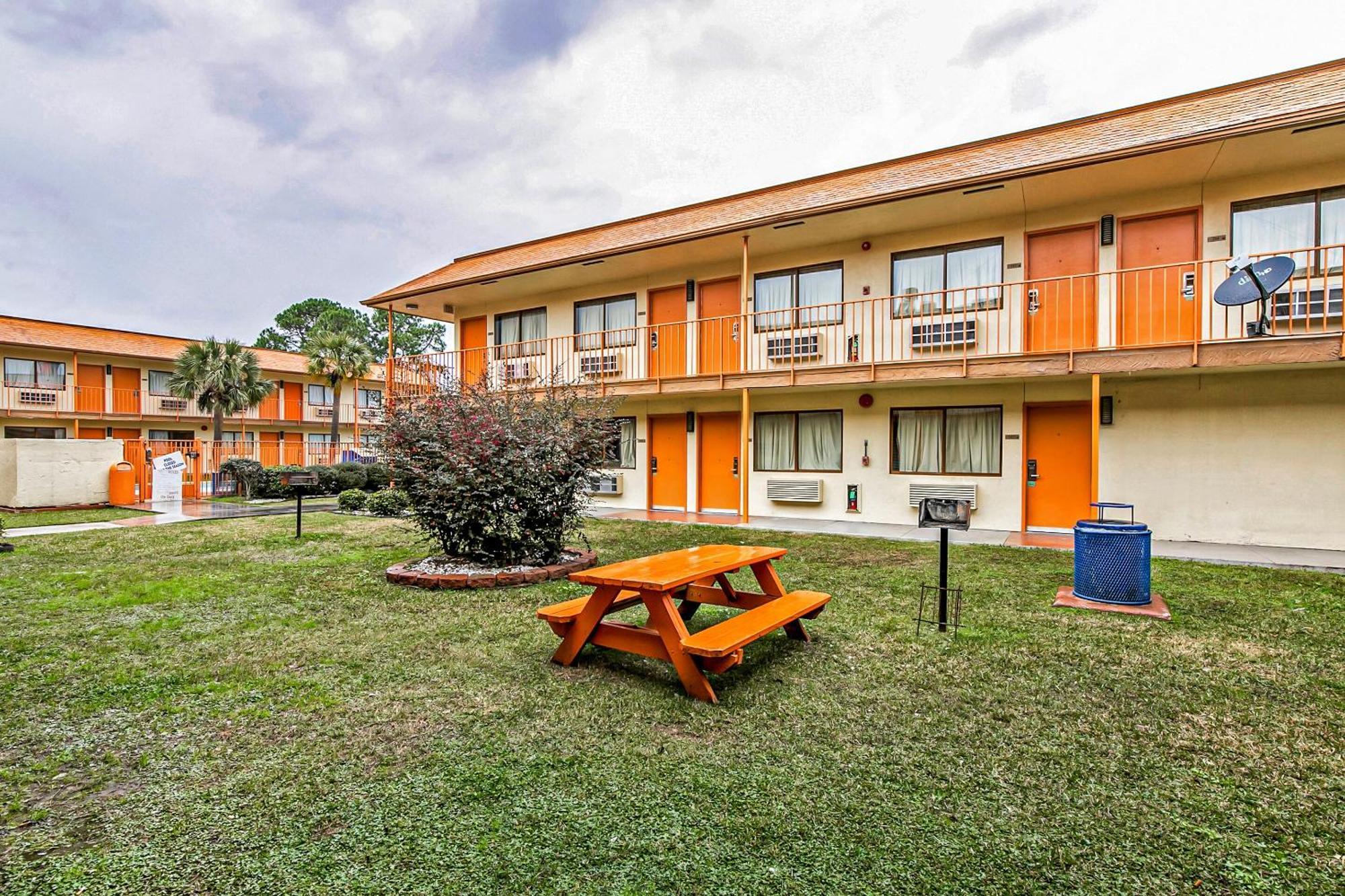 Oyo Hotel Lake Charles Hwy 10 Extérieur photo